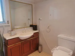Lakeview house in Gosford CBD - Image 3