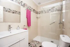 2 BR radhus w / pool nära stranden & centrum - maj, 10 till 31 tillgängliga. - Image 3
