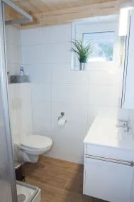 Lyxiga nya fritidshus med rymlig trädgård i en sluttning nära Italien och Slovenien - Image 3