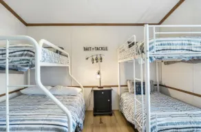 Lake Texoma Retreat•Boat Parking•Fire Pit•Sleeps 9 - Image 3
