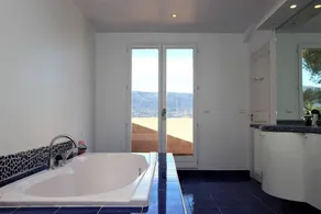 Nell'entroterra di Nizza, bella villa ideale con la famiglia o gli amici - Image 4