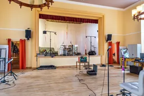 \"La casa vicino allo stagno\" per 20 persone, con giardino, Wi-Fi e stagno - Image 2