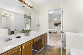 Spacious, Relaxed 5 Bedroom Getaway - Image 3