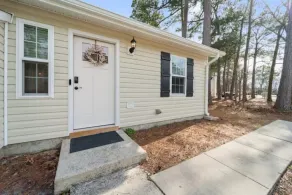 2 bed 2 bath, sleeps 5. Southern Charm- Minutes to Camp Lejeune, MCAS, & Beach  - Image 5