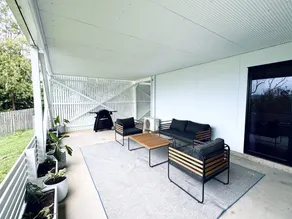 The Grove Guest House - Image 5