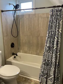 3 Bed, 1 Bath 2 Story Home on the NW side of CR - Image 5