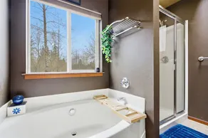 SERENE VILLA: Romantic get-away while WFH - Image 4
