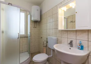 Maison avec piscine, grand jardin et un bon emplacement à Medulin - Image 2