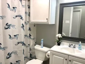 Central Frisco - renovated nice & cozy unit 3 bed & 2 bath - free wifi & parking - Image 4
