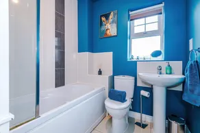 Charming 3-Bed Northwich Home by 53 Degrees Property, Perfect for Workers & Groups - Image 4