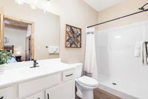 Private Hot Tub-Free Attraction Tickets-Lake Lookout-Community Indoor & Outdoor Pools - Image 3