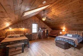 The Honey Barn & Honning House LLC - Image 4