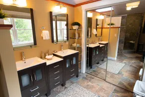 Luxury 6Br Solitude Village- Indoor Bball Court, Private Tub Home - Image 5