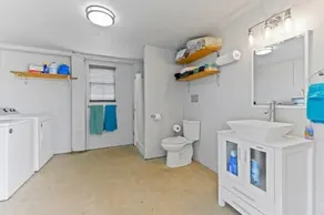 Waterfront Beach House - Image 4