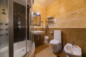 Appartement exclusif 2 chambres vue mer avec piscine - Image 2