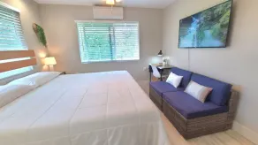 Air Conditioned 2 Bedrooms 1 Bath Apartment, fine decorated, Free Laundry in HPP - Image 3