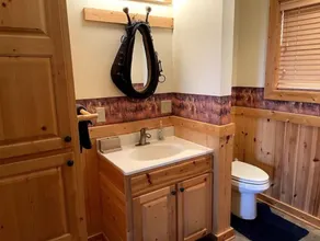 Seeley Creek Cabin Getaway and Hunting Lodge - Image 3