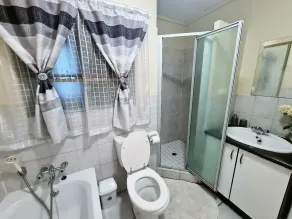 Entire 2 bed apartment @Menlyn Maine. - Image 3