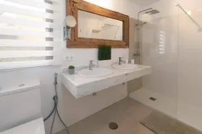 Villa Papagayo Deluxe by Villa Plus - Image 3