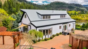 THE TURTLE HOUSE-WEDDING VENUE/REUNION LODGE - Image 5
