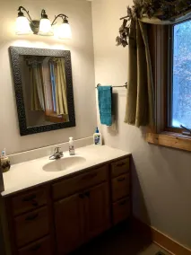 4BR/2BA Lakeside Home ideal for experiencing the beauty of the North Woods - Image 2