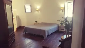 Wohnung in mittelalterlicher Residenz mit Pool - Image 5