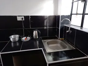 Inviting 1-Bed Studio iwith Breakfast Nairobi - Image 3