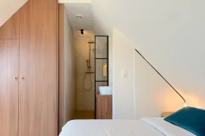 Exceptional Retro Design Triplex Near the sea - Image 3