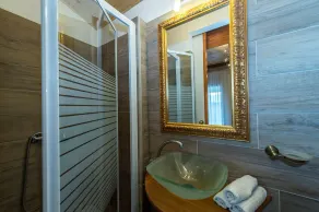 Villa Art hus med pool og en smuk udsigt over floden Mirna-dalen - Image 3
