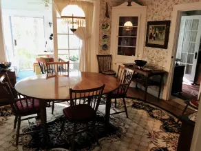 Historic Home on Beautiful Lakefront - Image 4