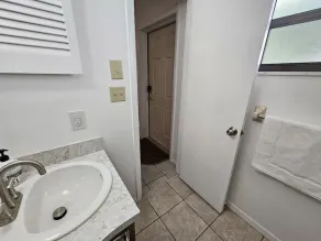 Great quiet and comfortable, South Central Lakeland location. - Image 3