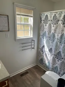 Hummingbird Haven-3 Bed 2 Bath River House - Image 3