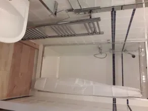 Maison d'époque de 4 chambres avec bain à remous et excellent transport - Image 3