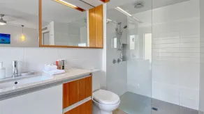Maggies Beachfront Apt 12 - Image 5