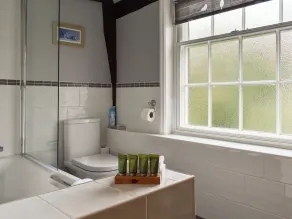 4 bedroom accommodation in Pulham Market, near Diss - Image 2
