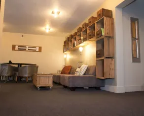 Steps Away from Long Beach Peninsula! Indoor Pool, Pets Allowed, Free Parking! - Image 5