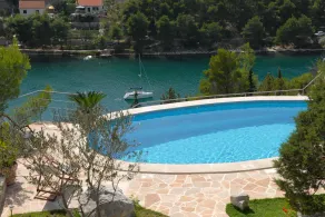 Charming Villa Anna  , with heated pool, beautiful  garden and amazing views - Image 3