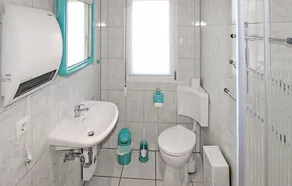 2 bedroom cozy home in Gahlkow - Image 2