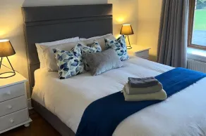 Carraig House, Cozy Countryside Apartment - Image 3