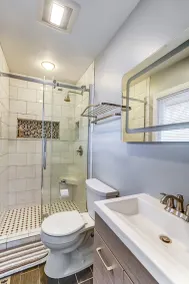 Newly Renovated, 1 block from BGSU, spacious and comfortable  - Image 5