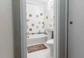 2 Bed Apt Ideally Located in UES of Manhattan - Image 5