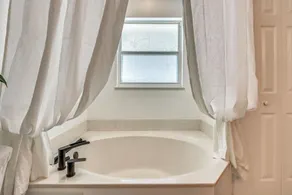 Group-Friendly Palmetto Oasis Near Beaches - Image 4