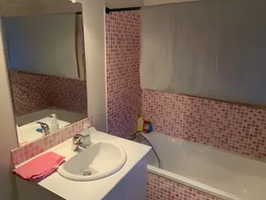 Casa vacanze 'De Violette' con vista sulle montagne, piscina privata e Wi-Fi - Image 3