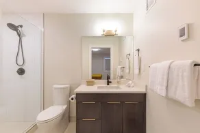 El Refugio - Private Townhouse with Amazing Views - Image 3