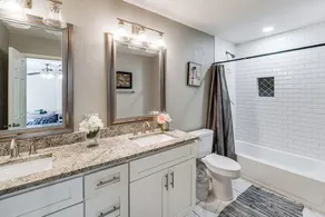 Pet-Friendly Home Near Dallas w/ Private Backyard - Image 5