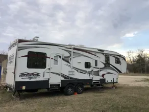RV on a Private Lake - Image 5