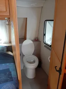 Spacious caravan with fixed awning and sheltered garden - Image 2