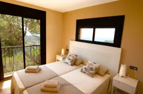 FANTASTIC SEA VIEWS - Image 4