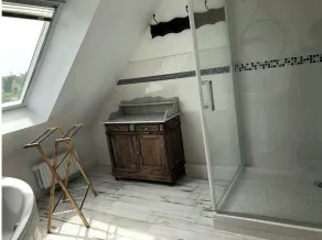 Maison familiale de caractère en pierres, Décoration cosy (250m²) - Image 3