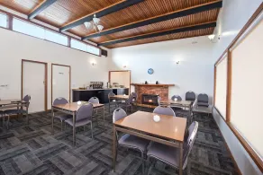 Hi Way Eight Motor Inn - Image 3